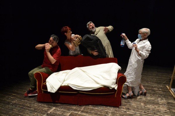 foto-di-scena-Compagnia-Corradini-Villazzano.jpg